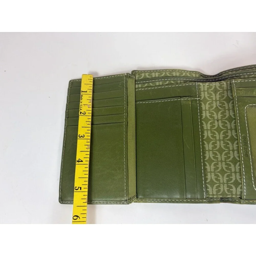 Fossil Trifold Wallet Ladies Green Genuine Leather Snap Close 6” X 4”